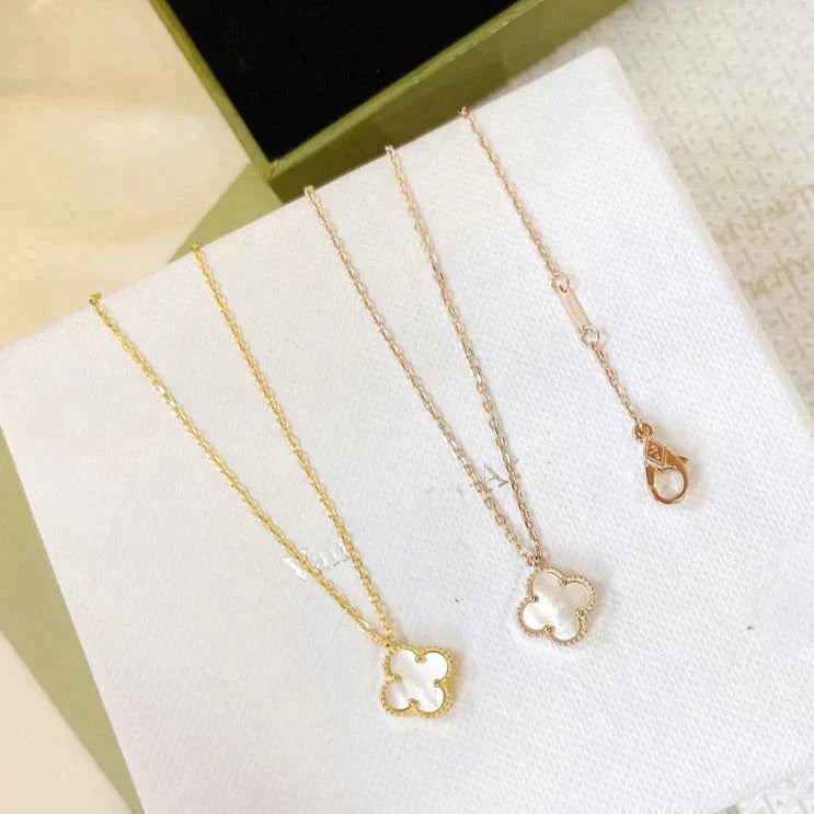 [MIRA]CLOVER MINI 9.5MM WHITE MOTHER-OF-PEARL NECKLACE