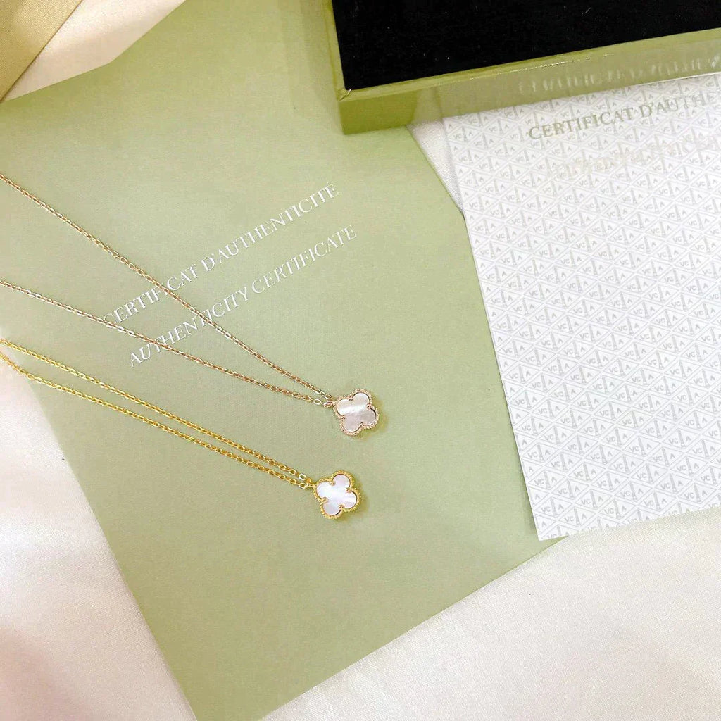 [MIRA]CLOVER MINI 9.5MM WHITE MOTHER-OF-PEARL NECKLACE