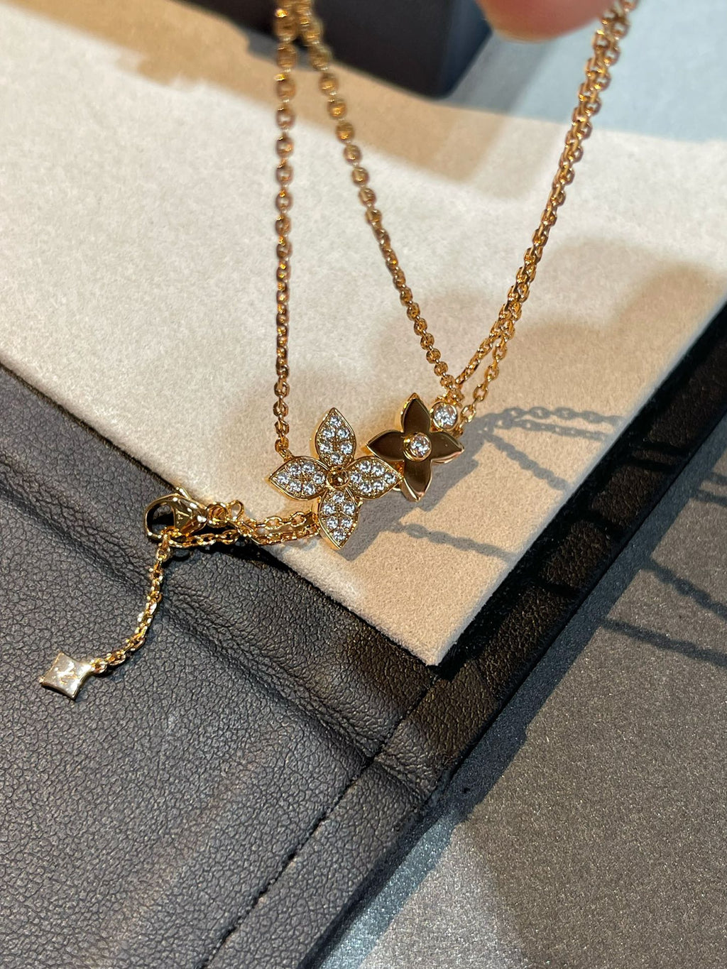 [MIRA]STAR BLOSSOM NECKLACE PINK GOLD DIAMONDS
