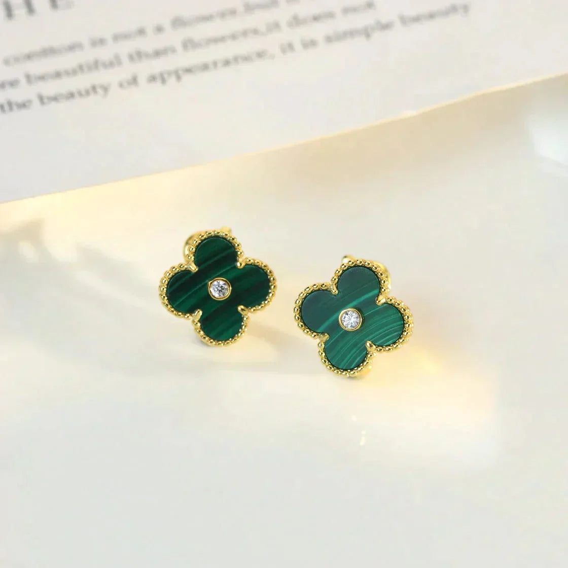 [MIRA]CLOVER MEDIUM 1 MOTIFS MALACHITE DIAMOND EARRINGS