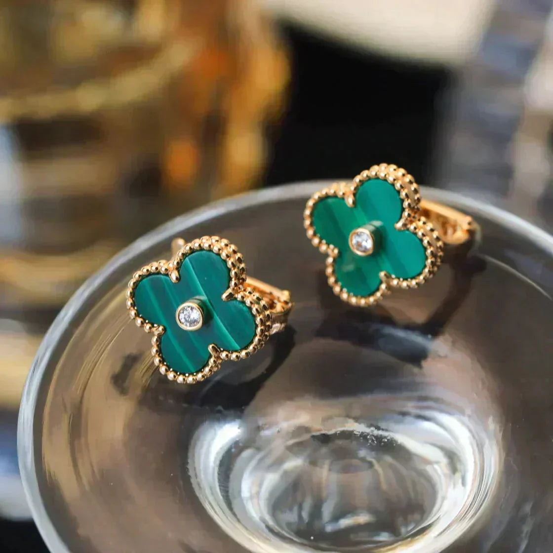 [MIRA]CLOVER MEDIUM 1 MOTIFS MALACHITE DIAMOND EARRINGS