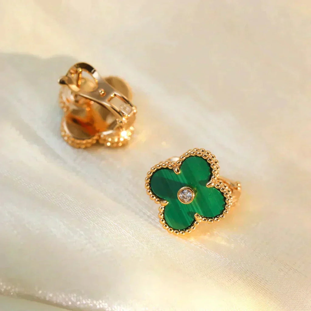 [MIRA]CLOVER MEDIUM 1 MOTIFS MALACHITE DIAMOND EARRINGS