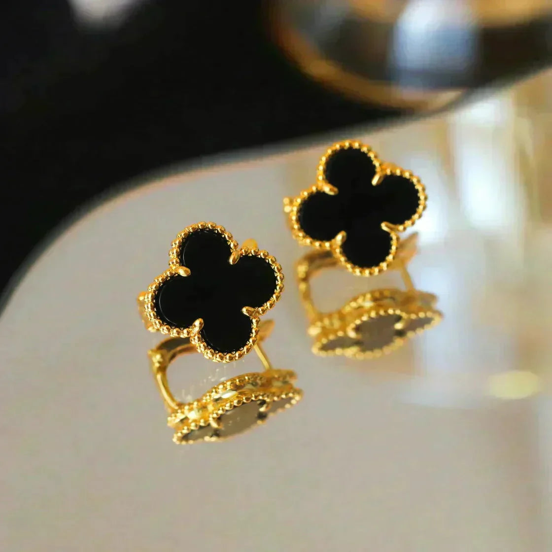 [MIRA]CLOVER MEDIUM 1 MOTIFS  ONYX STUD EARRINGS