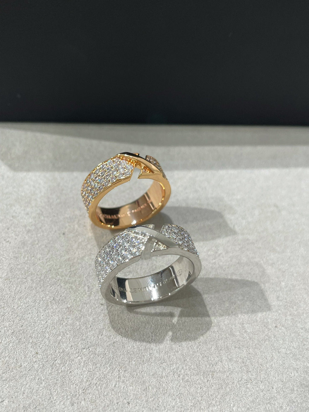 [MIRA]LIENS EVIDENCE  DIAMOND PAVED RING