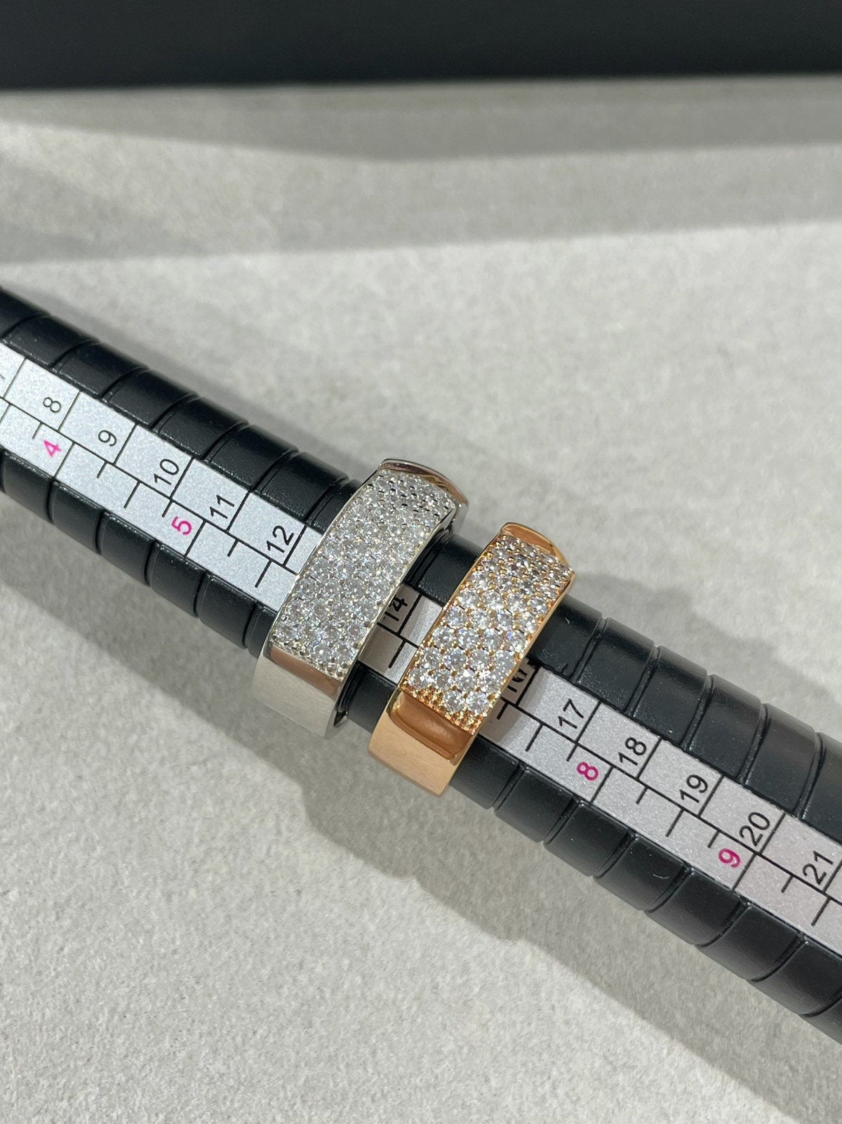 [MIRA]LIENS EVIDENCE  DIAMOND PAVED RING