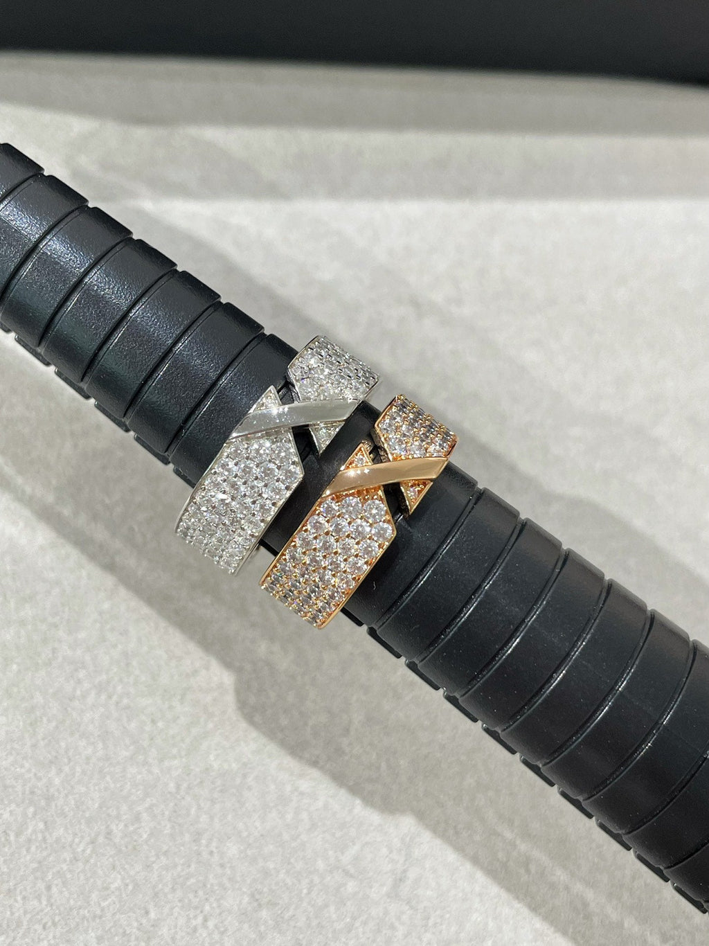[MIRA]LIENS EVIDENCE  DIAMOND PAVED RING