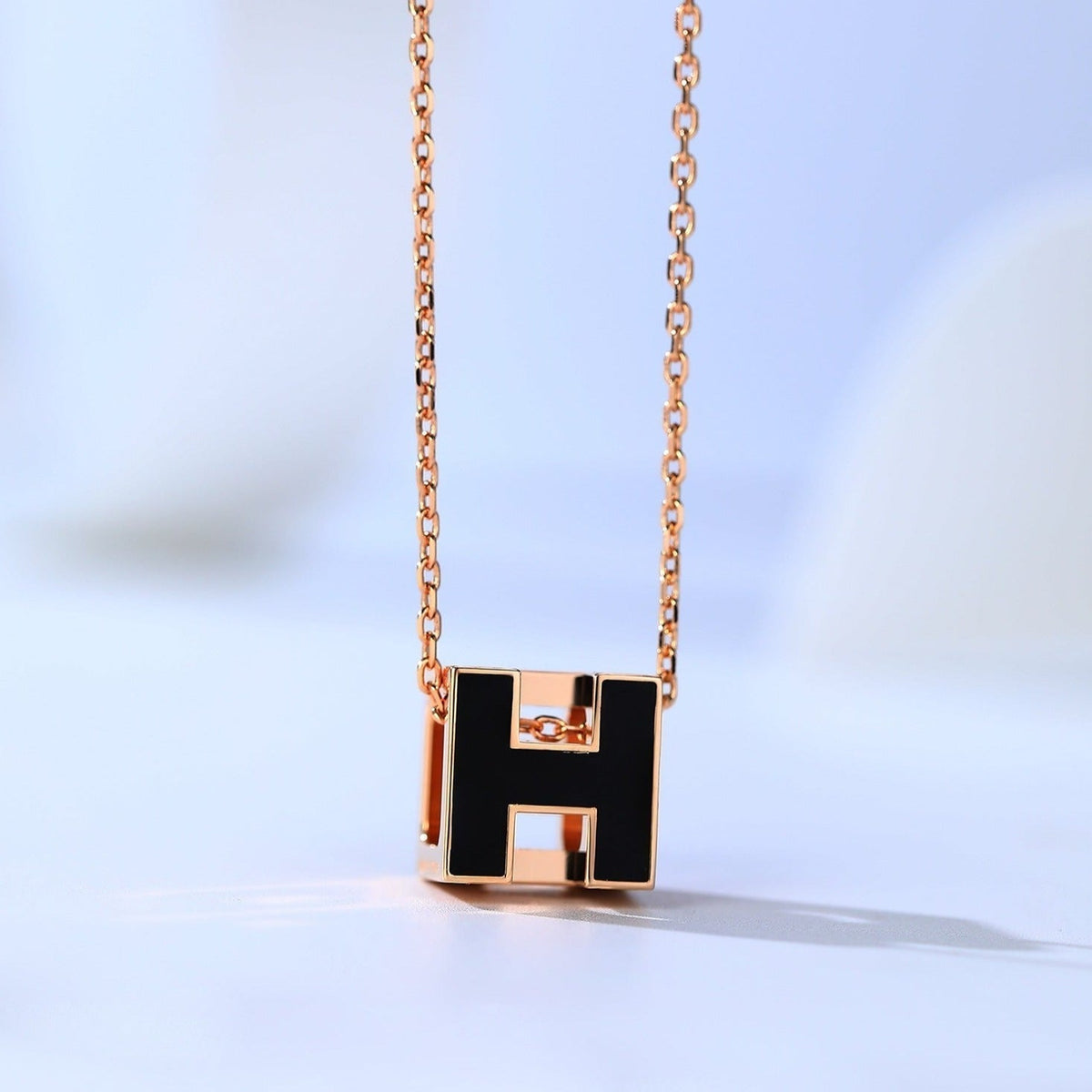 [MIRA]H CAGE PINK GOLD NECKLACE