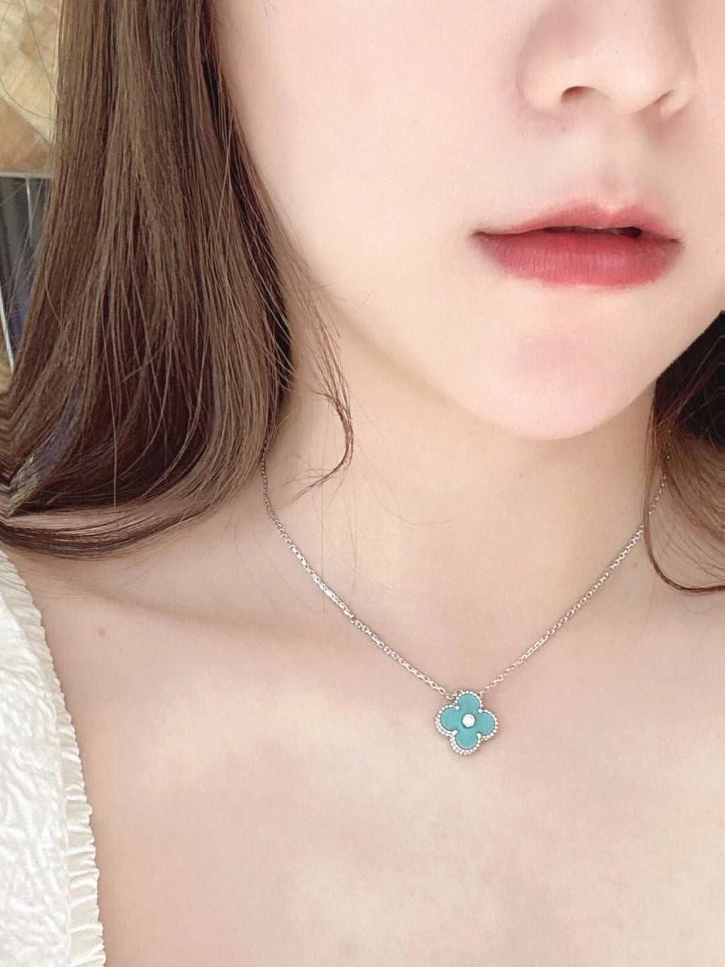 [MIRA]CLOVER 1 DIAMOND LIGHT BLUE SILVER NECKLACE