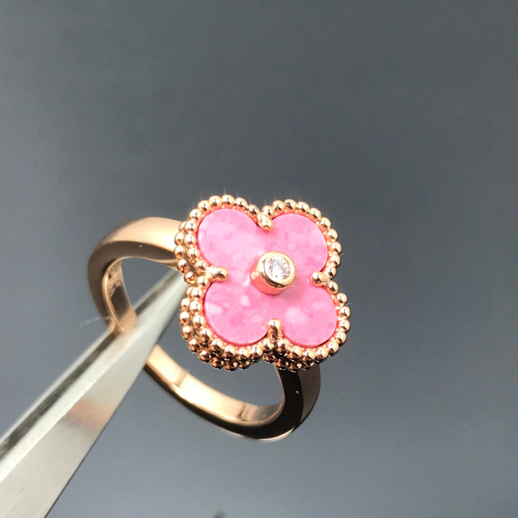 [MIRA]CLOVER RHODONITE ROSE GOLD RING