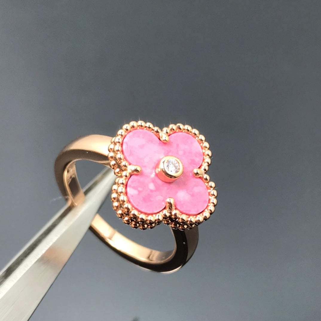 [MIRA]CLOVER RHODONITE ROSE GOLD RING