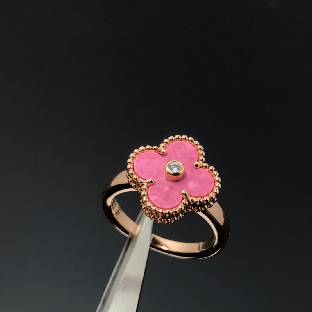 [MIRA]CLOVER RHODONITE ROSE GOLD RING