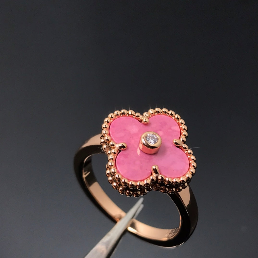 [MIRA]CLOVER RHODONITE ROSE GOLD RING
