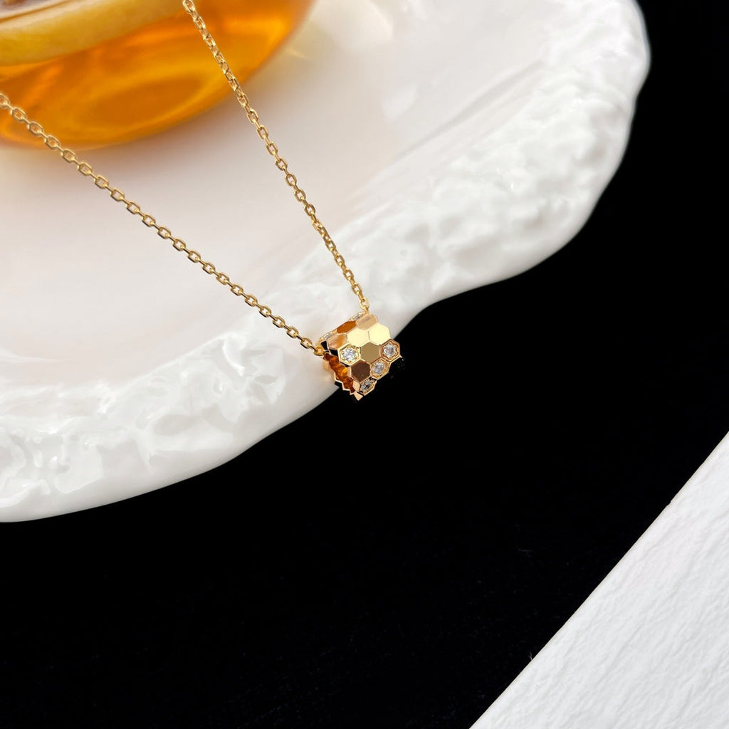 [MIRA]BEE MINI PEDANT DIAMOND NECKLACE