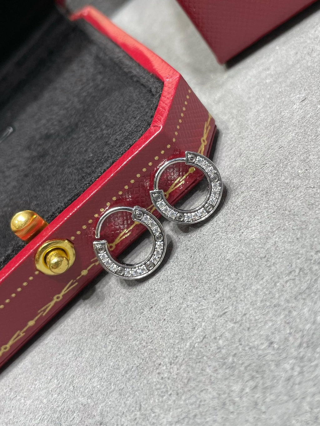 [MIRA]LOVE DIAMOND EARRINGS