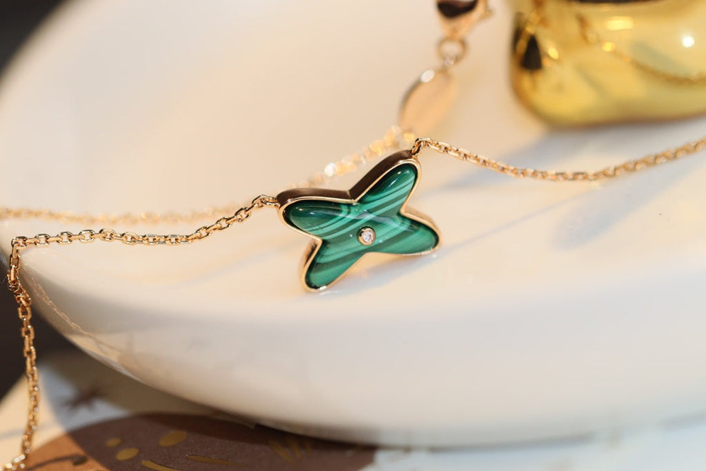 [MIRA]JEUX MALACHITE 1 DIAMOND PINK GOLD NECKLACE