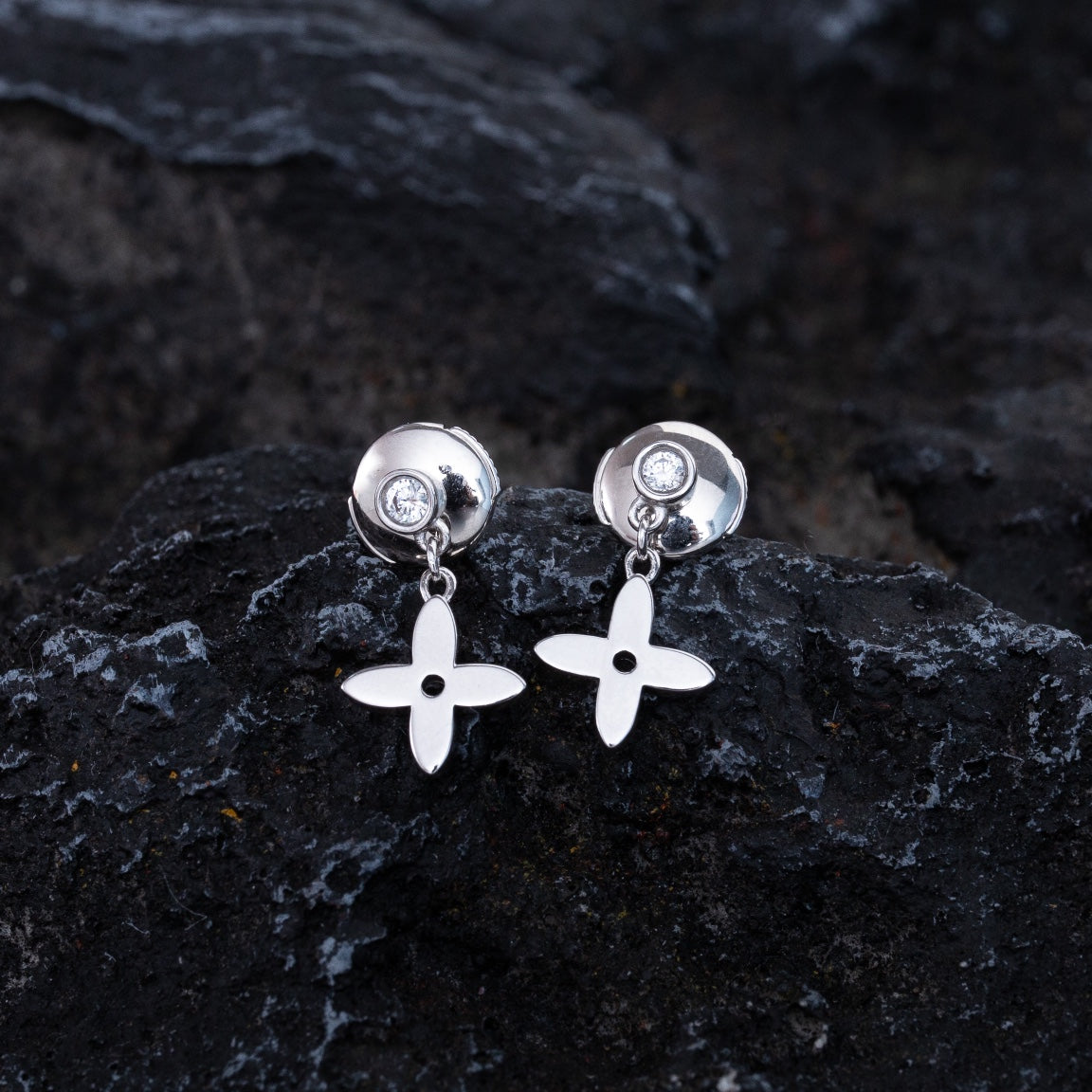 [MIRA]VIDYLLE SILVER DIAMOND MINI DROP EARRINGS