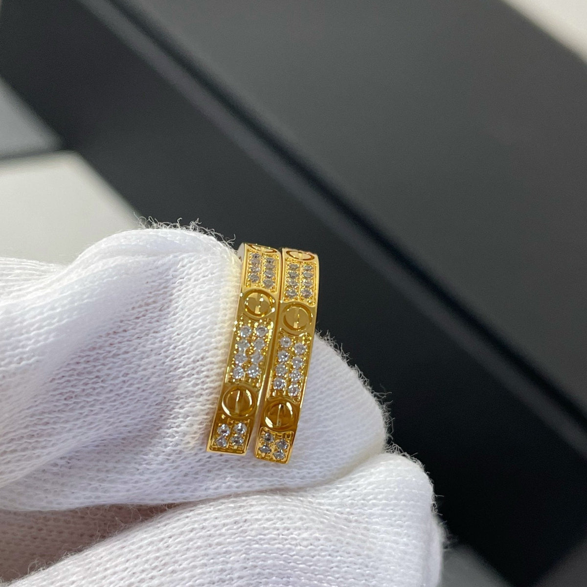 [MIRA]LOVE DIAMOND GOLD HOOP EARRINGS