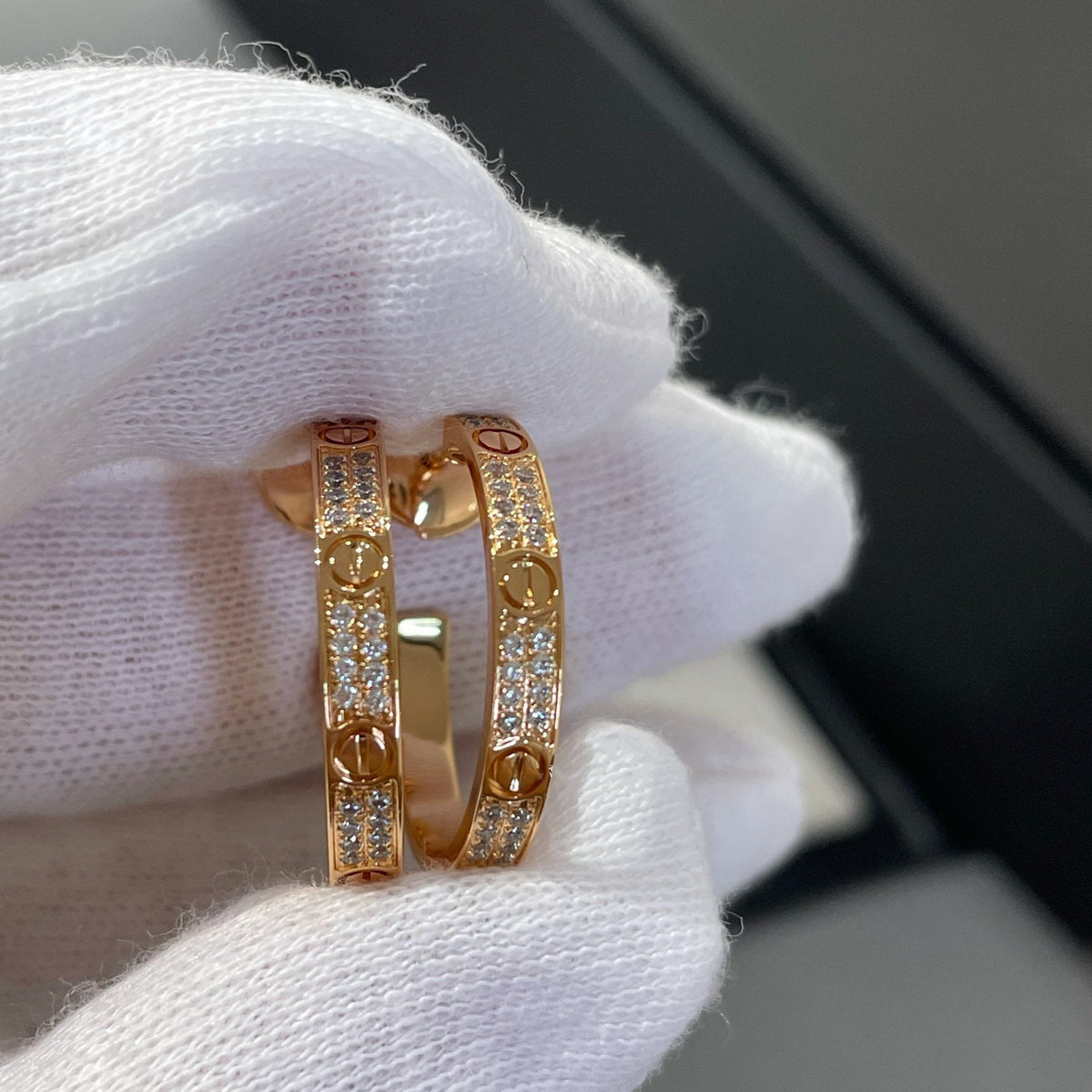 [MIRA]LOVE DIAMOND PINK GOLD HOOP EARRINGS