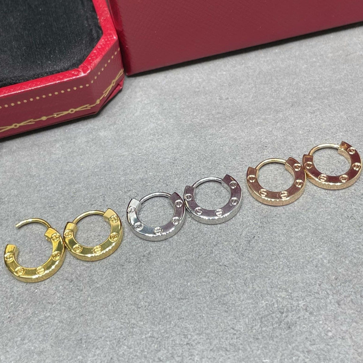 [MIRA]LOVE MINI EARRINGS