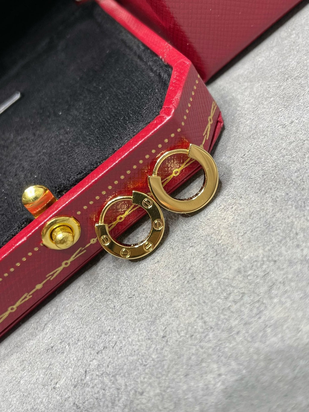 [MIRA]LOVE MINI EARRINGS