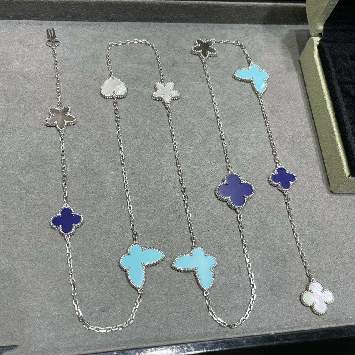[MIRA]LUCKY CLOVER SILVER 11 MOTIF NECKLACE