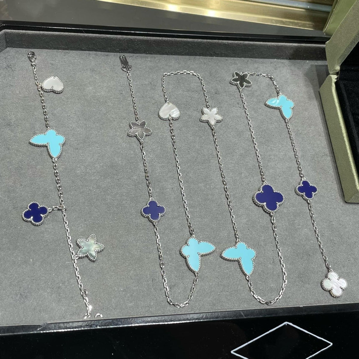 [MIRA]LUCKY CLOVER SILVER 11 MOTIF NECKLACE