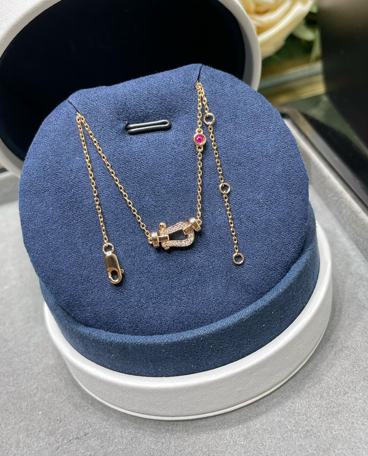 [MIRA]FORCE 10 DIAMOND PINK GOLD NECKLACE