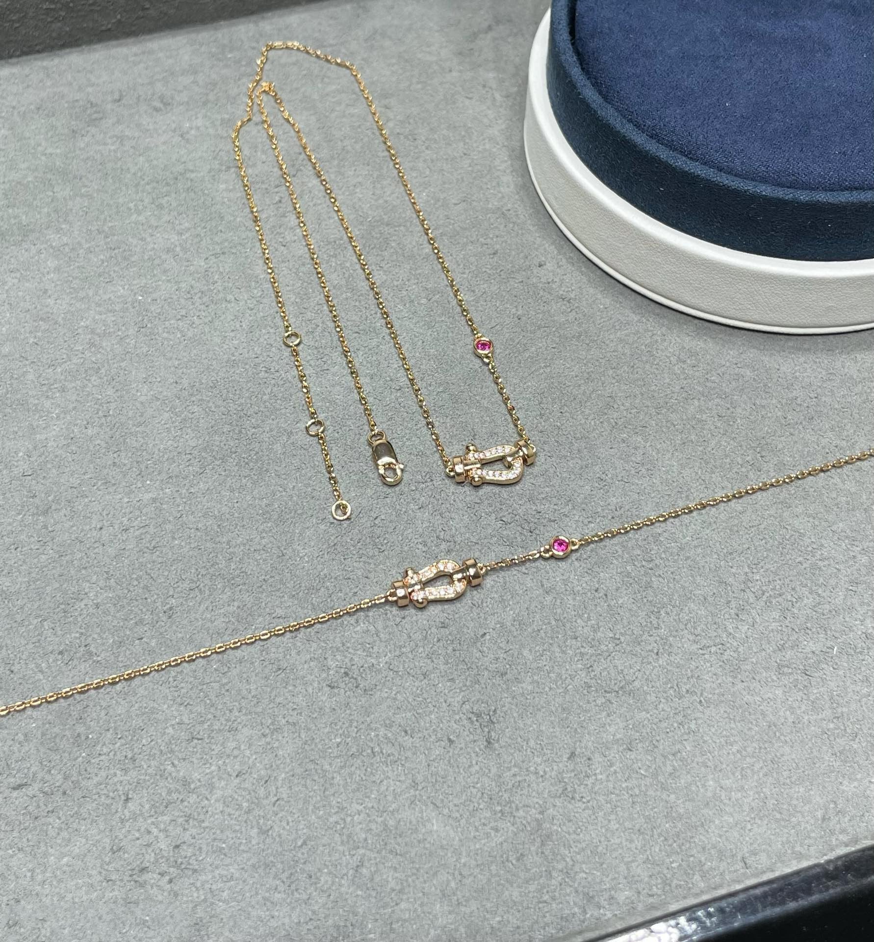 [MIRA]FORCE 10 DIAMOND PINK GOLD NECKLACE