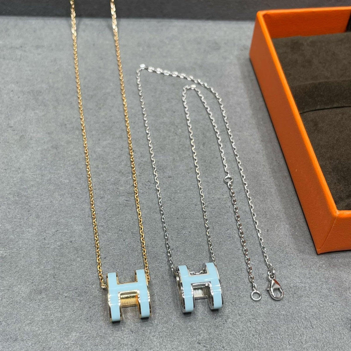 [MIRA]POP H SKY BLUE NECKLACE