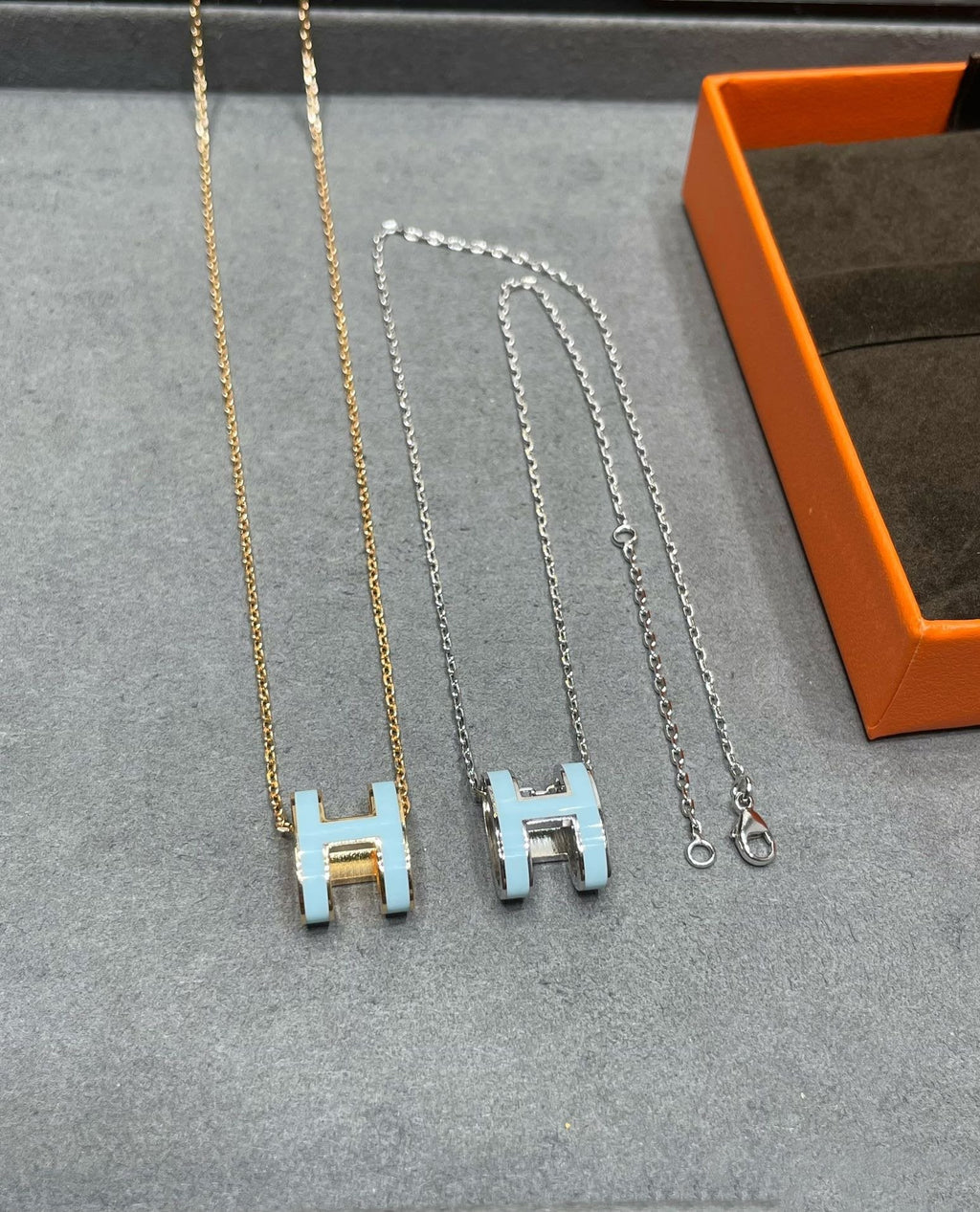 [MIRA]POP H SKY BLUE NECKLACE