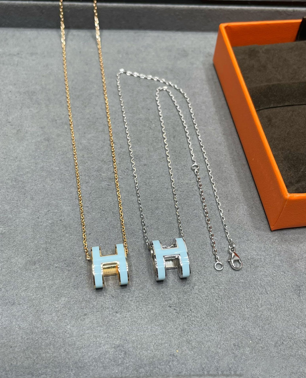 [MIRA]POP H SKY BLUE NECKLACE