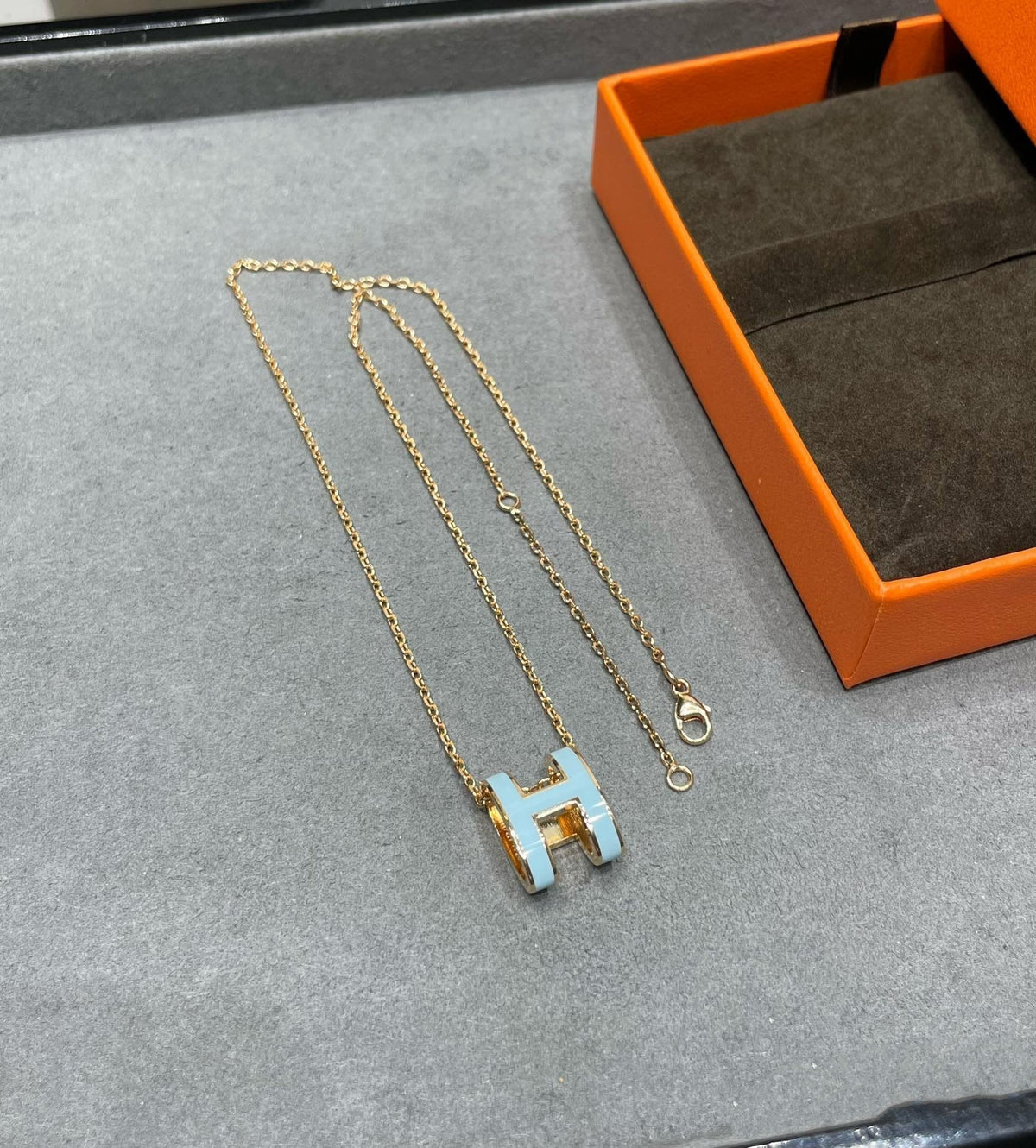 [MIRA]POP H SKY BLUE NECKLACE