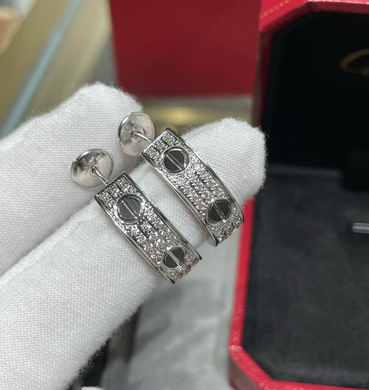 [MIRA]LOVE CERAMIC DIAMOND PAVED SILVER EARRINGS