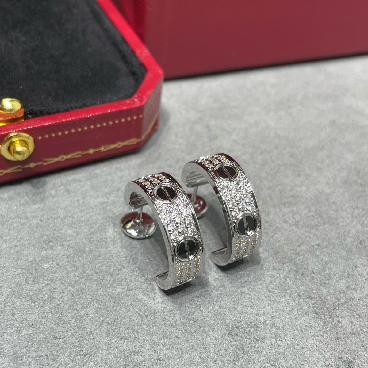[MIRA]LOVE CERAMIC DIAMOND PAVED SILVER EARRINGS
