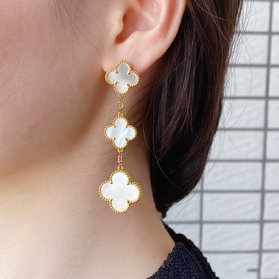 [MIRA]CLOVER MOP 3 MOTIFS GOLD EARRINGS
