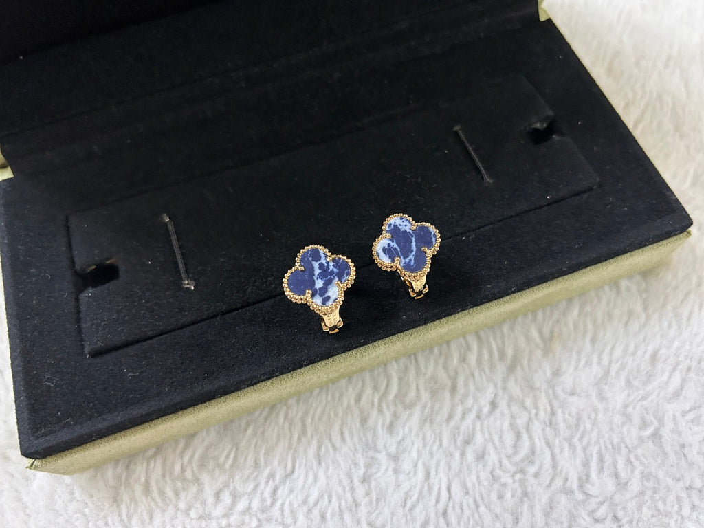 [MIRA]CLOVER PIETERSITE MEDIUM STUD EARRINGS
