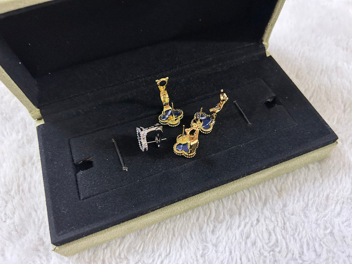 [MIRA]CLOVER PIETERSITE MEDIUM STUD EARRINGS