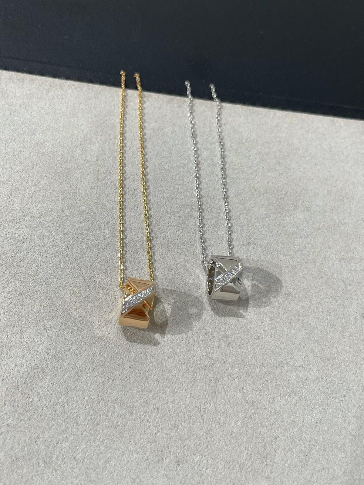 [MIRA]LIENS EVIDENCE DIAMOND NECKLACE
