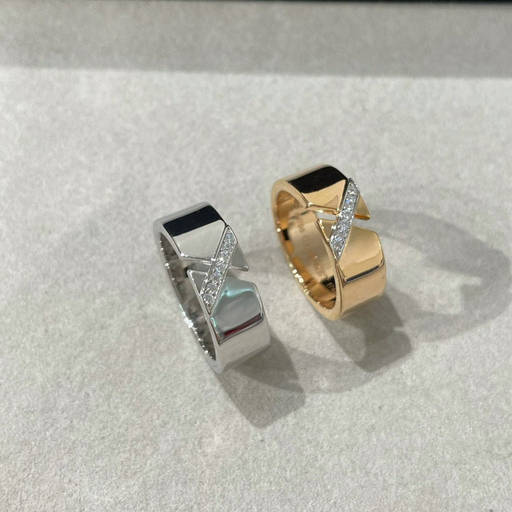 [MIRA]LIENS EVIDENCE DIAOMOND RING