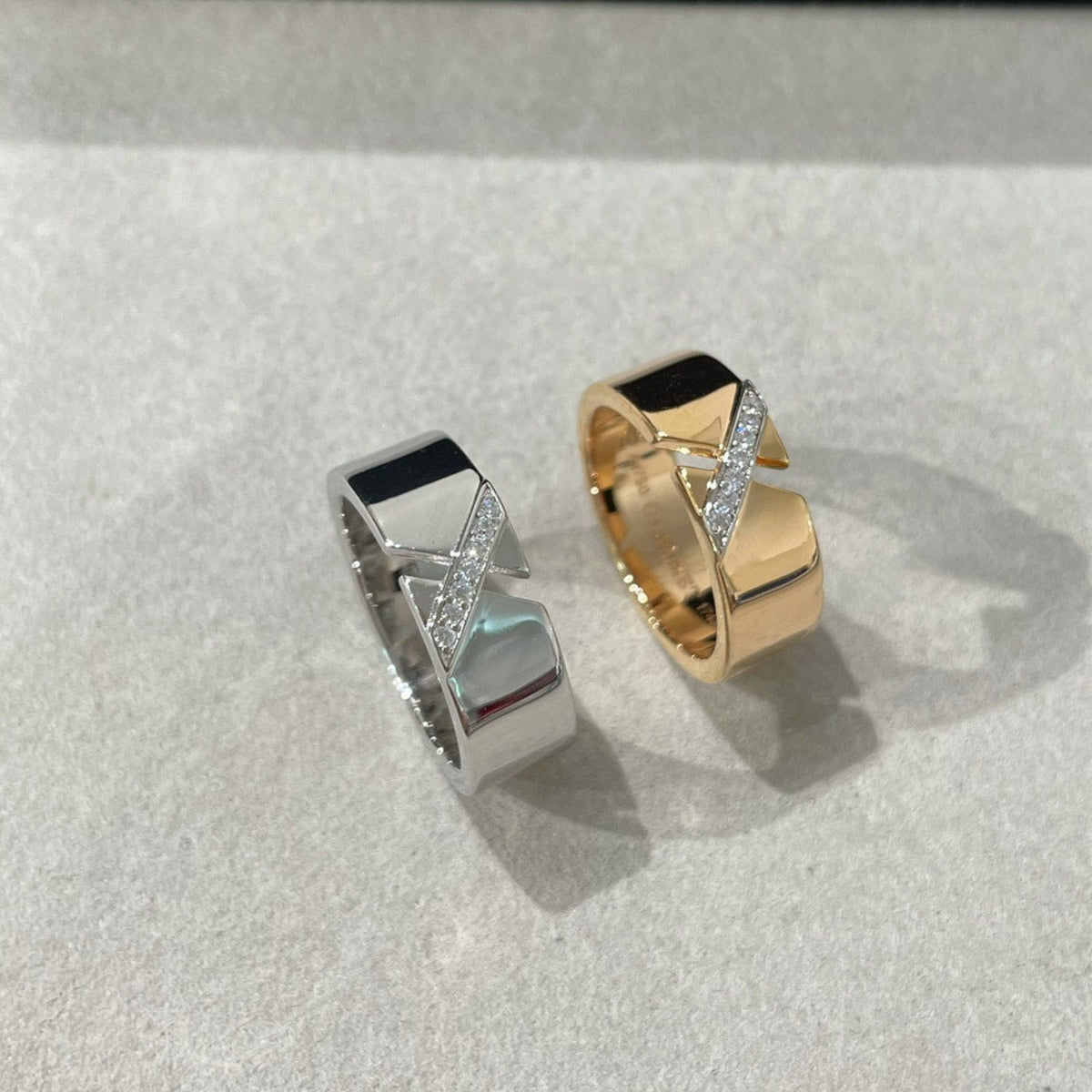 [MIRA]LIENS EVIDENCE DIAOMOND RING
