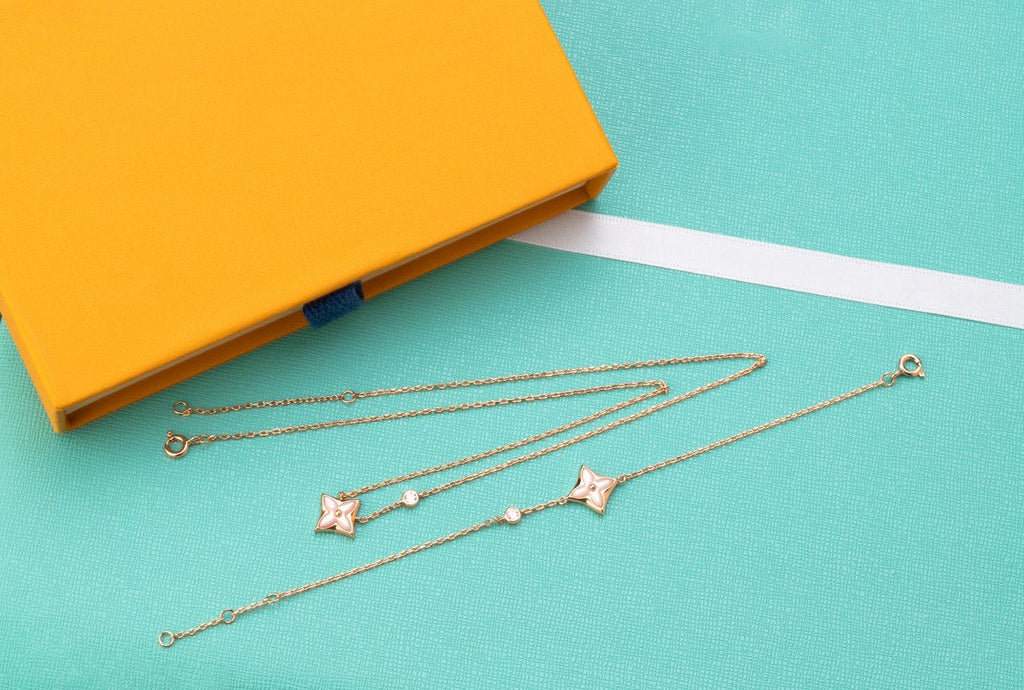 [MIRA]STAR PINK MOP 1 DIAMOND PINK GOLD NECKLACE