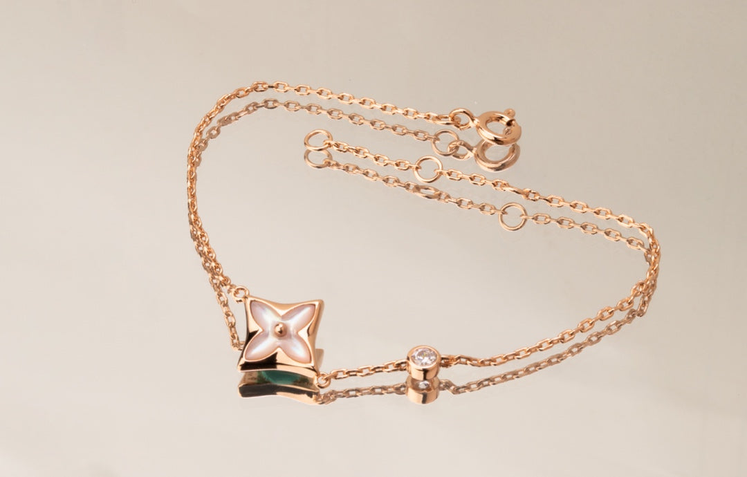 [MIRA]STAR PINK MOP 1 DIAMOND PINK GOLD NECKLACE