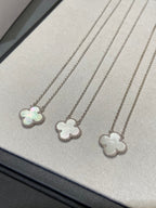 [MIRA]CLOVER MEDIUM SILVER WHITE MOP NECKLACE