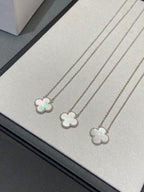 [MIRA]CLOVER MEDIUM SILVER WHITE MOP NECKLACE