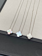[MIRA]CLOVER MEDIUM SILVER WHITE MOP NECKLACE