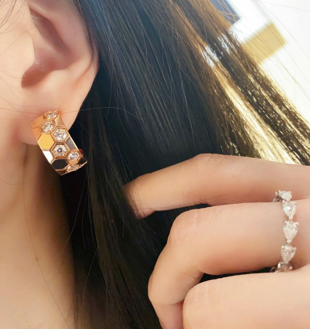 [MIRA]BEE LOVE DIAMOND HOOP EARRINGS