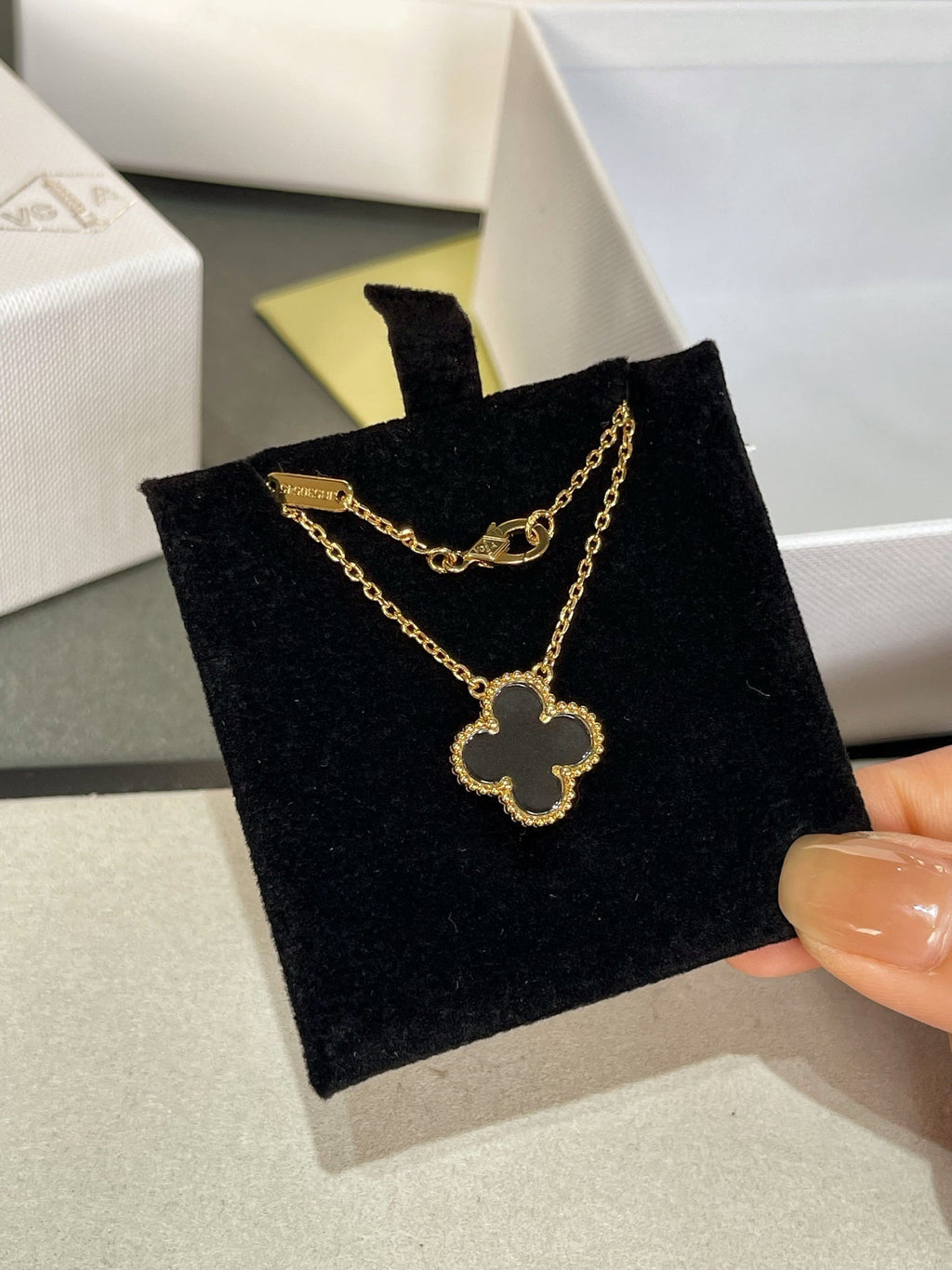 [MIRA]CLOVER ROCK CRYSTAL ROSE GOLD NECKLACE