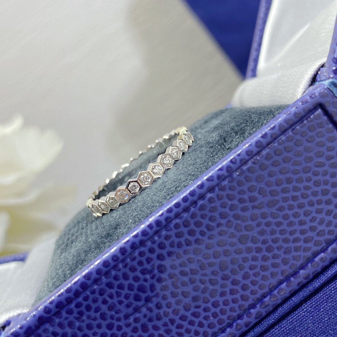 [MIRA]BEE LOVE DIAMOND PAVED SMALL RING