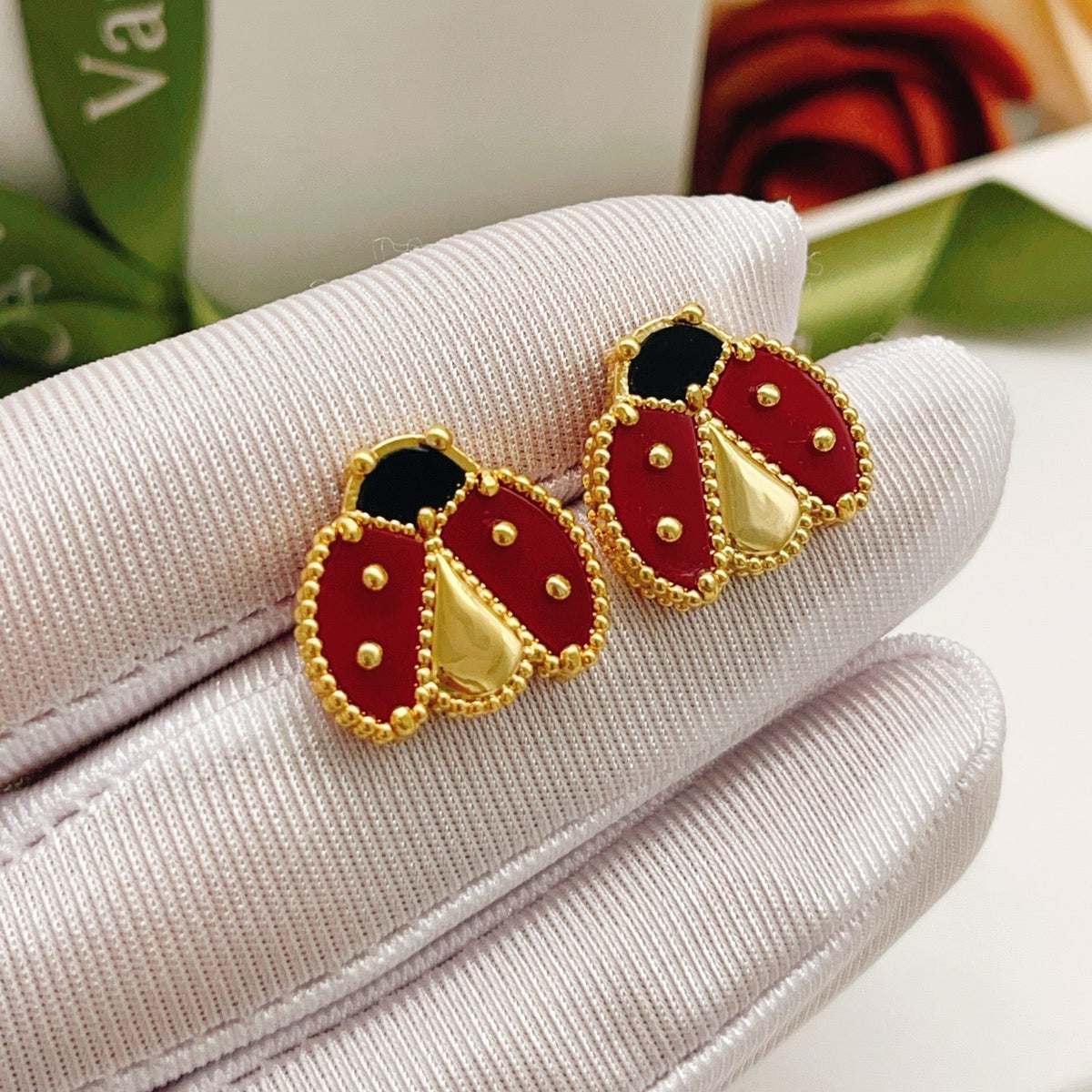 [MIRA]LUCKY LADYBUG EARRINGS