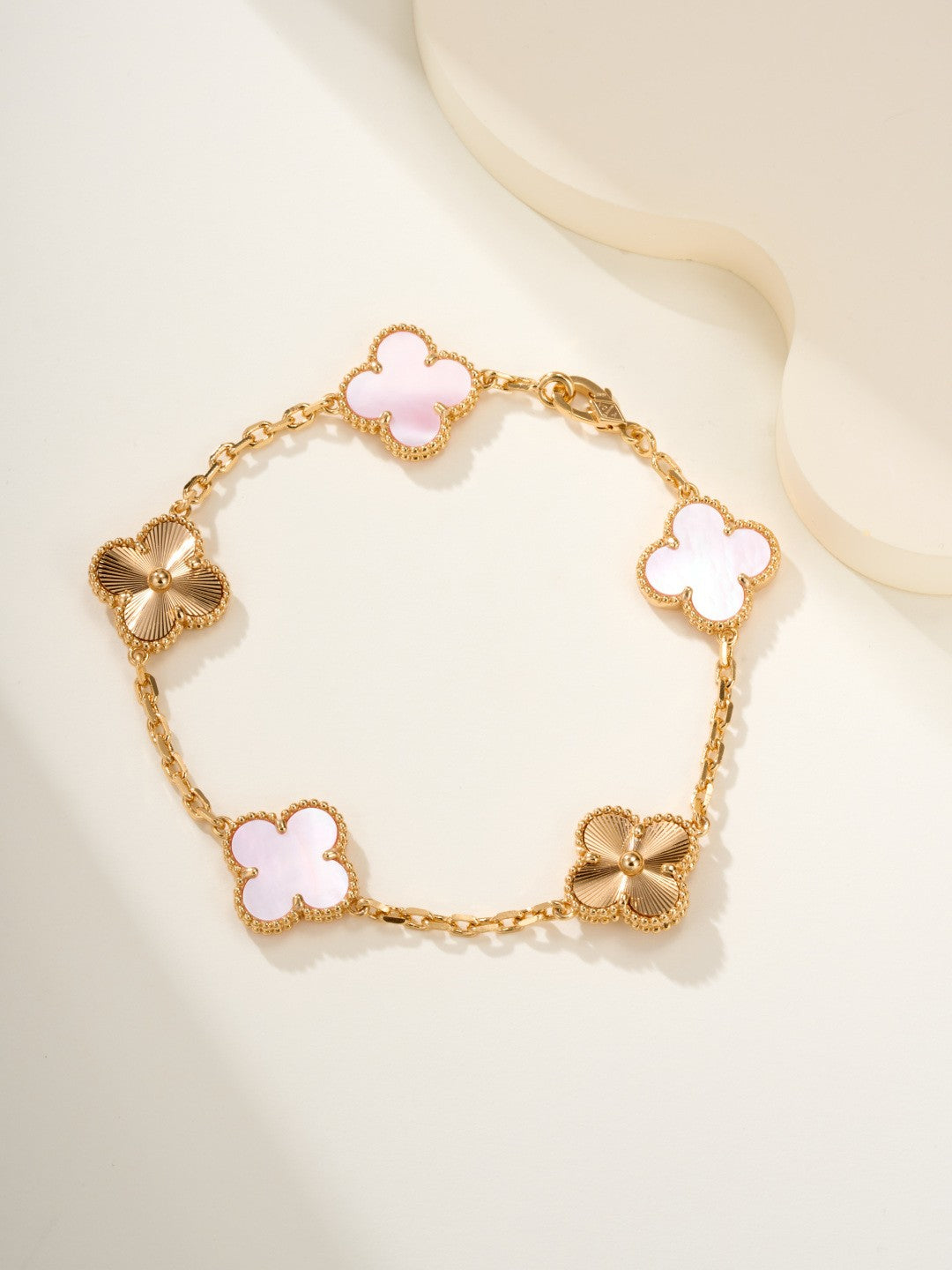 [MIRA]New  CLOVER 5 MOTIFS  PINK MOP BRACELET COLLECTION